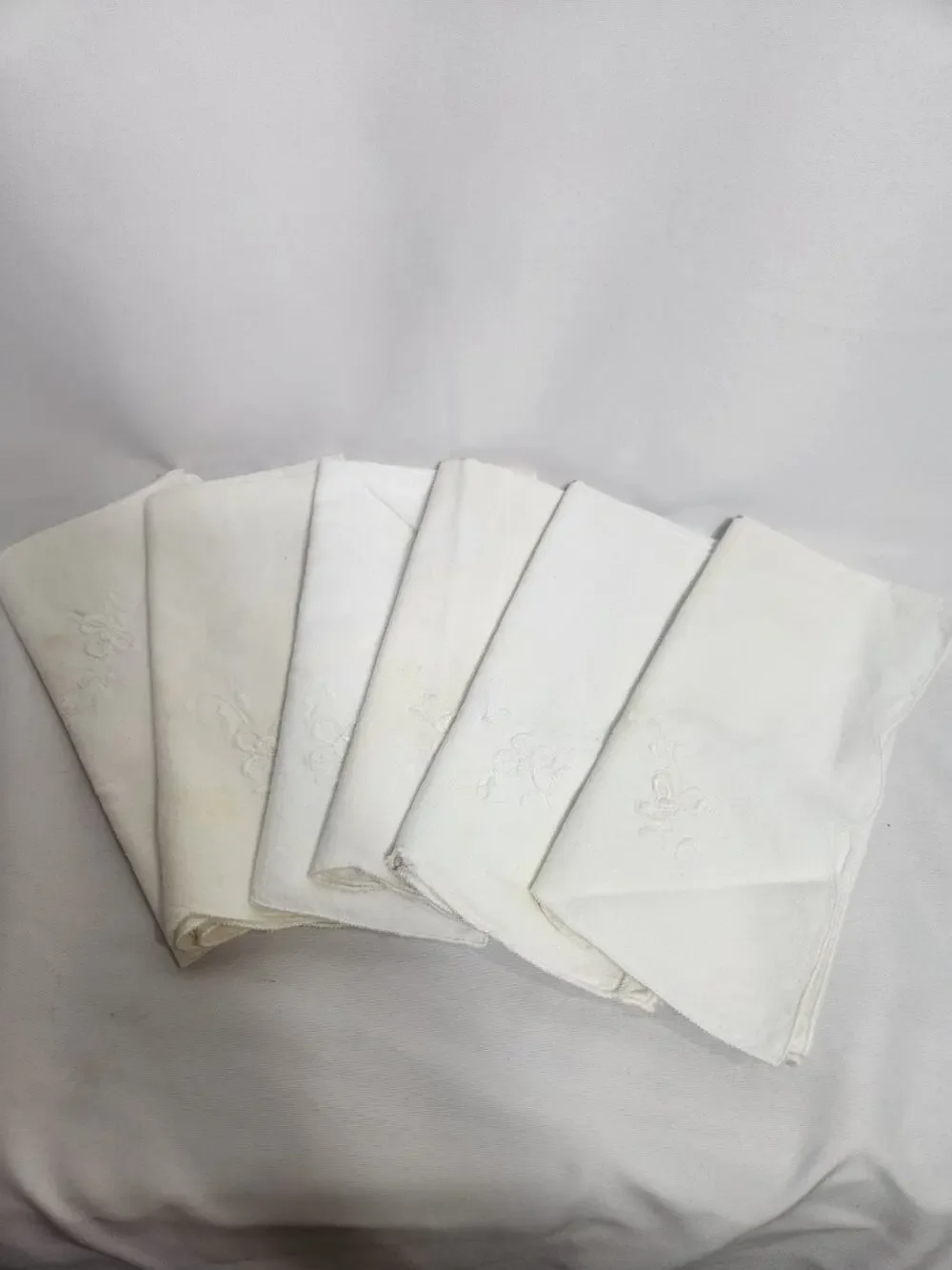 Vintage Set of 6 White Linen Dinner Napkins Embroidered Floral Monogram Wedding